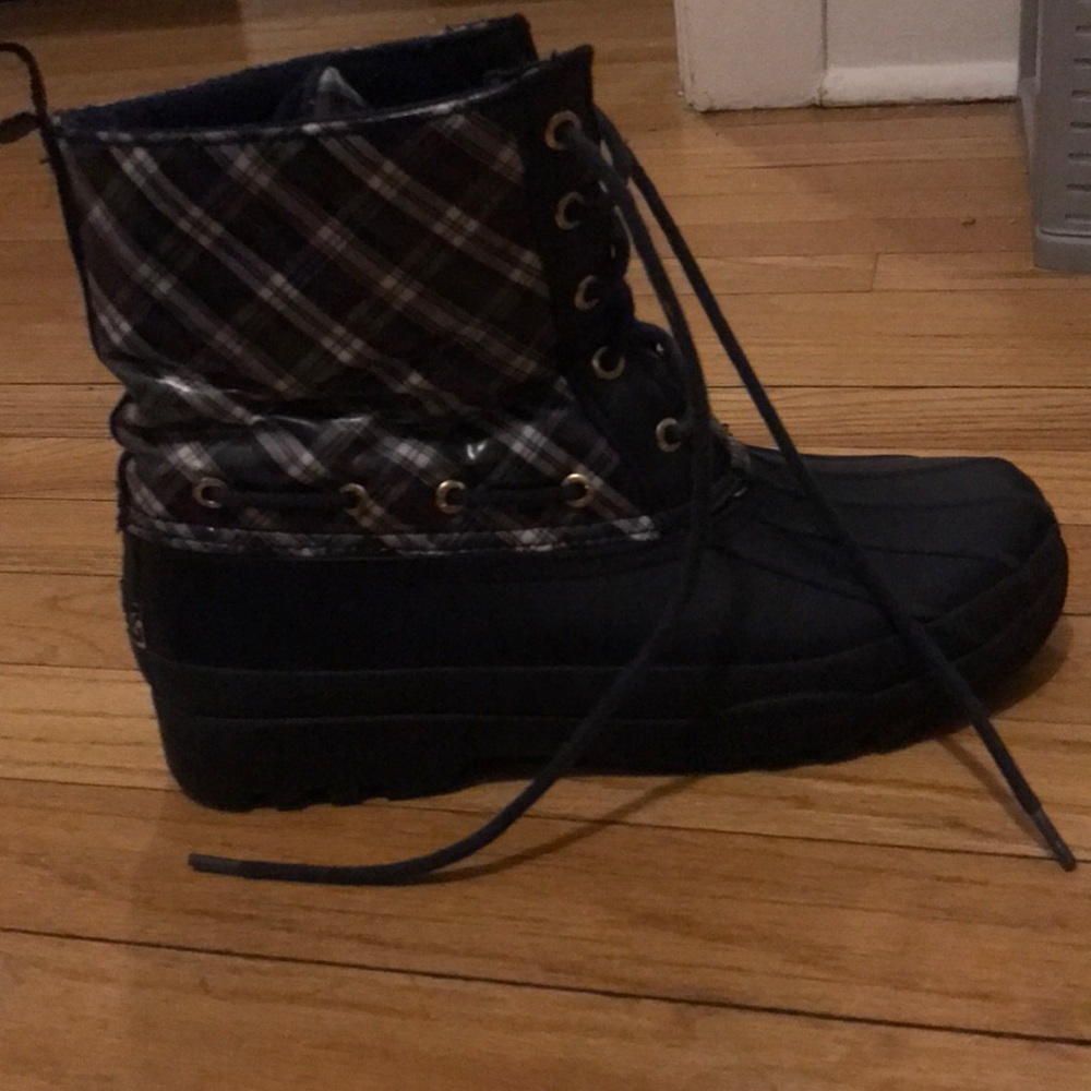 Plaid speedy rain boots